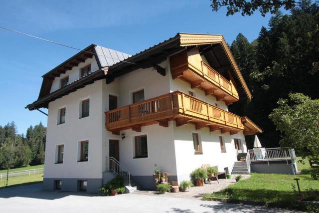 Gaestehaus Hauser Hainzenberg Εξωτερικό φωτογραφία